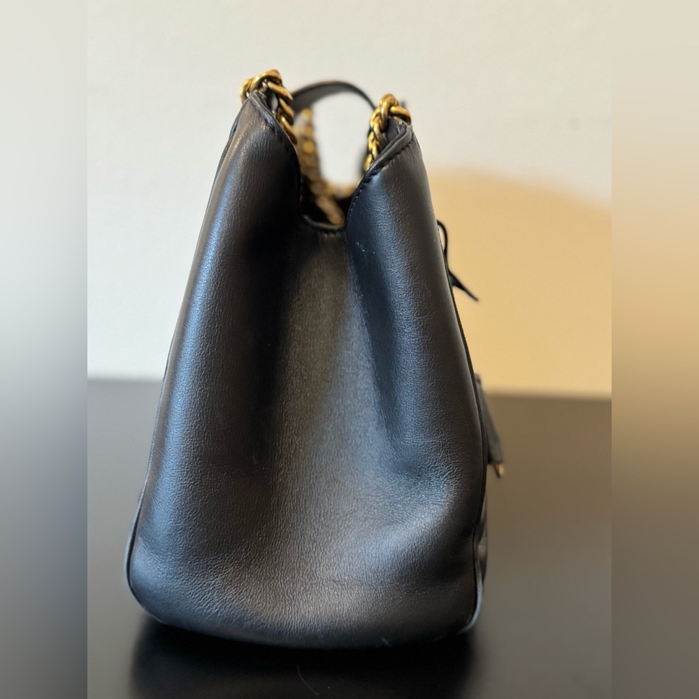 LV New Wave GM Black – Leaving Poshmark Friday! Urgent Sale - Picture 5 of 16